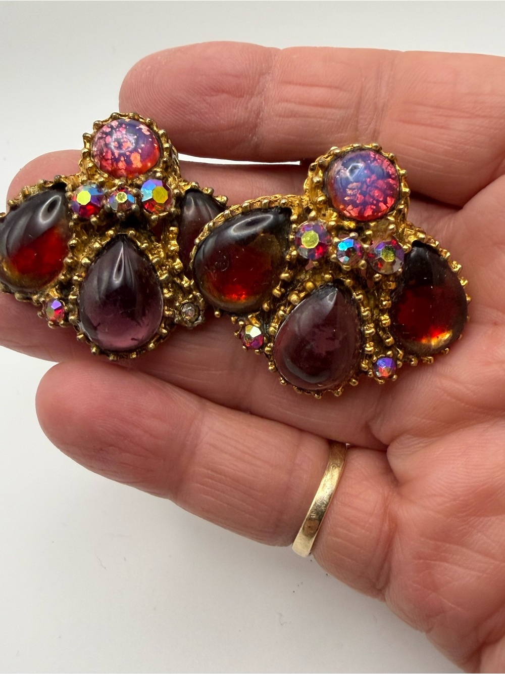 Vintage 1950s art glass cabochon AB rhinestone clip on earrings